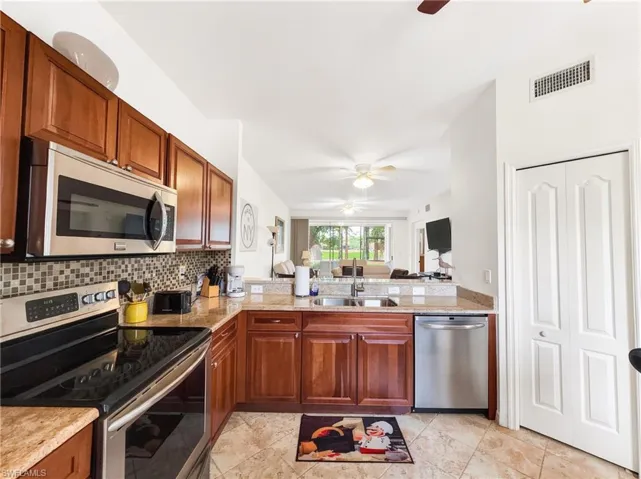 8065 Tiger Cv 1604, Naples, Florida 34113