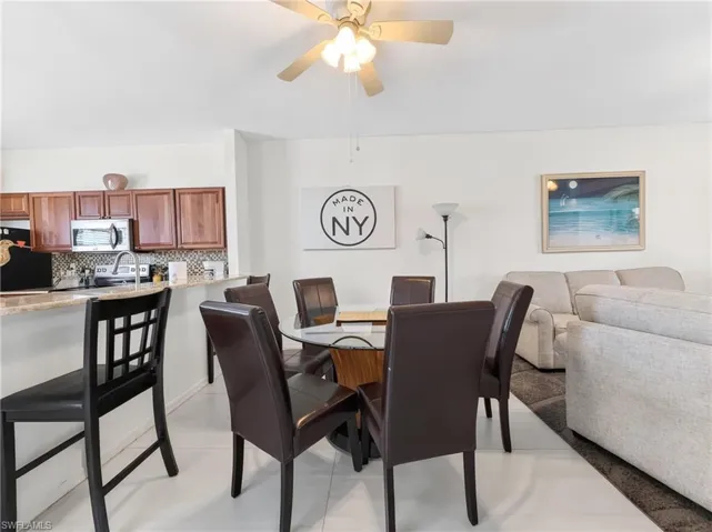 8065 Tiger Cv 1604, Naples, Florida 34113