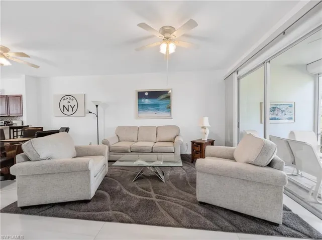 8065 Tiger Cv 1604, Naples, Florida 34113