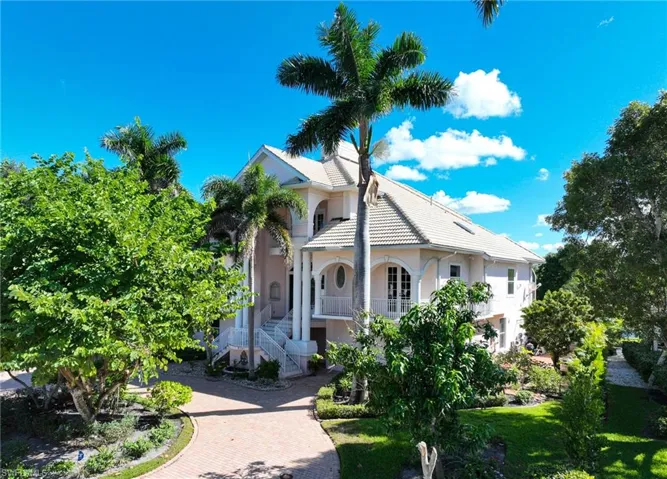 192 Topanga Dr, Bonita Springs, Florida 34134