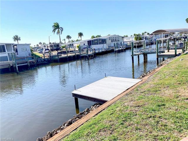 Canal view with direct gulf access!