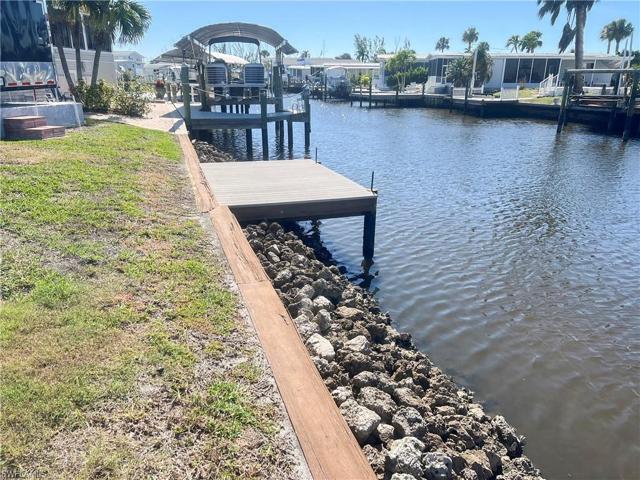 Canal view with direct gulf access!