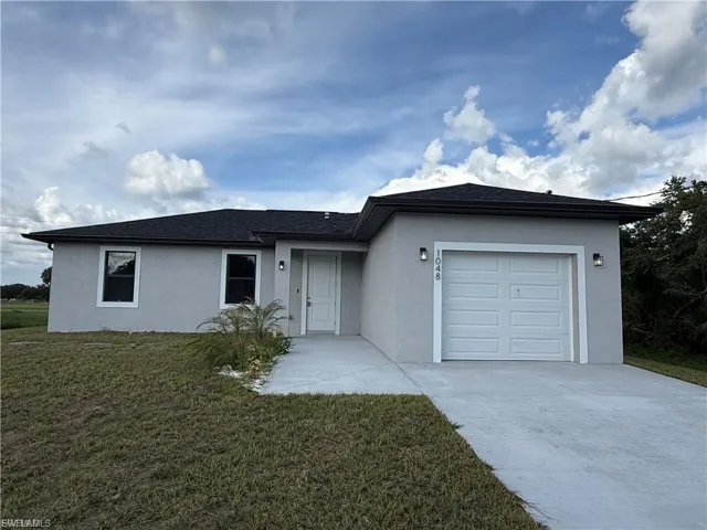 1048 Jay Ct, Labelle, Florida 33935