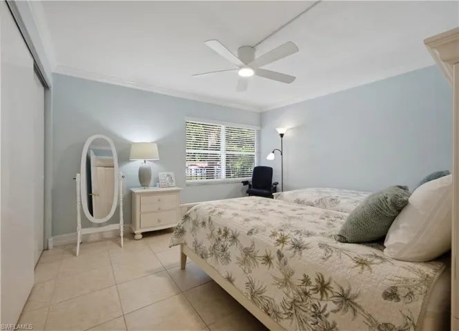 1083 Forest Lakes Dr 209, Naples, Florida 34105