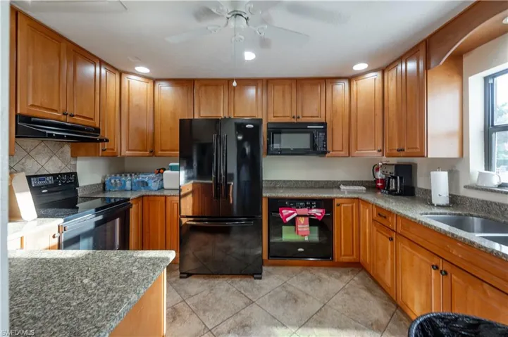 1083 Forest Lakes Dr 209, Naples, Florida 34105