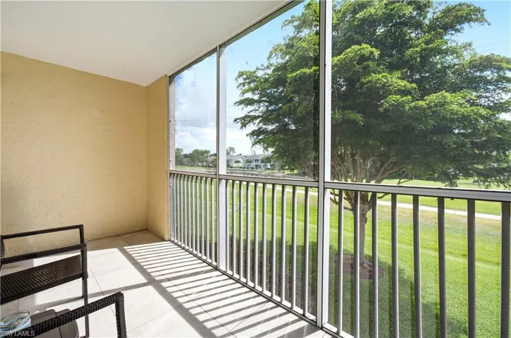 1083 Forest Lakes Dr 209, Naples, Florida 34105