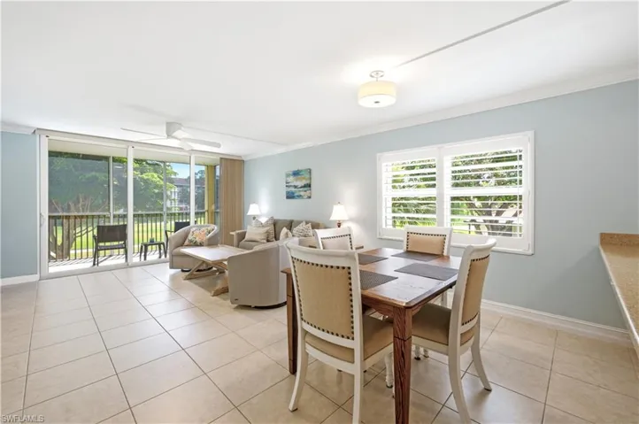 1083 Forest Lakes Dr 209, Naples, Florida 34105