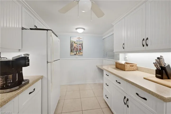 1083 Forest Lakes Dr 209, Naples, Florida 34105
