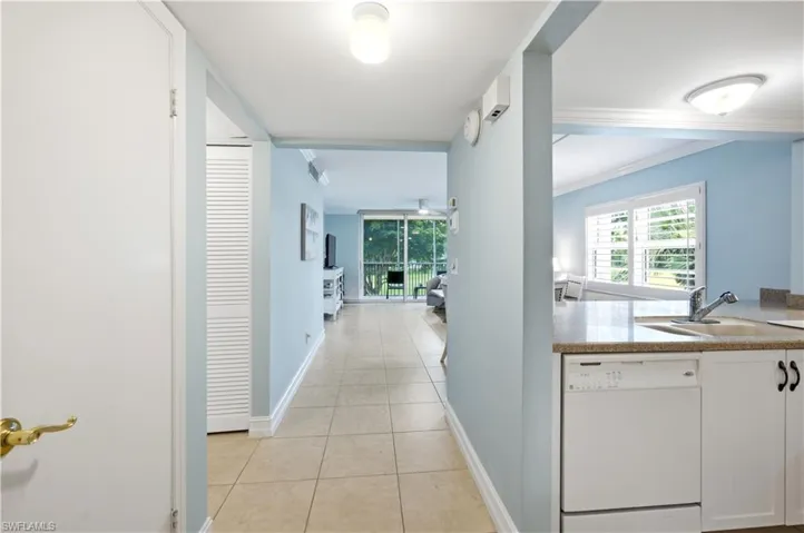 1083 Forest Lakes Dr 209, Naples, Florida 34105