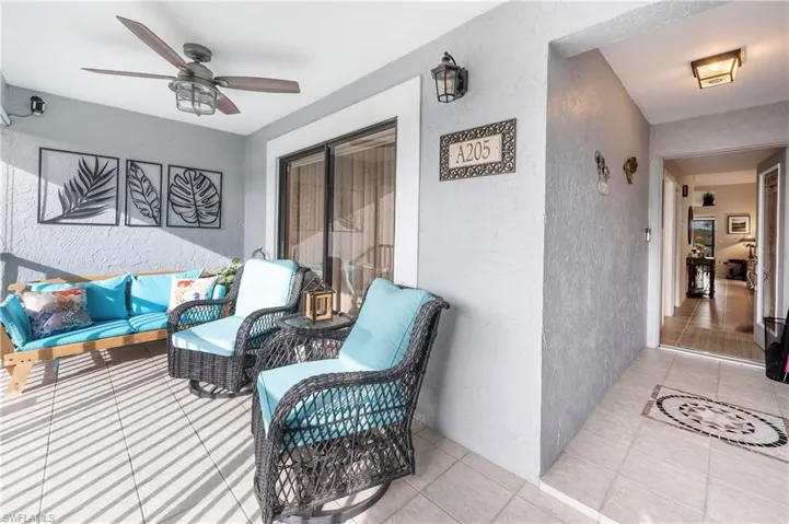 Balcony with ceiling fan