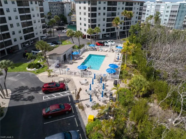 Bird's eye view of Estero Cove buildings and pool