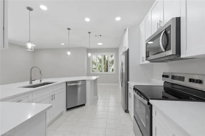 11528 Woodmount Ln, Estero, Florida 33928