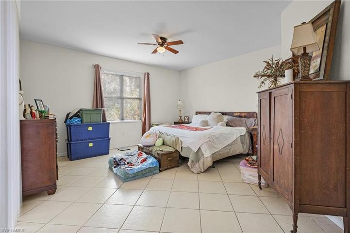 1628 NE 2nd TER, CAPE CORAL FL 33909