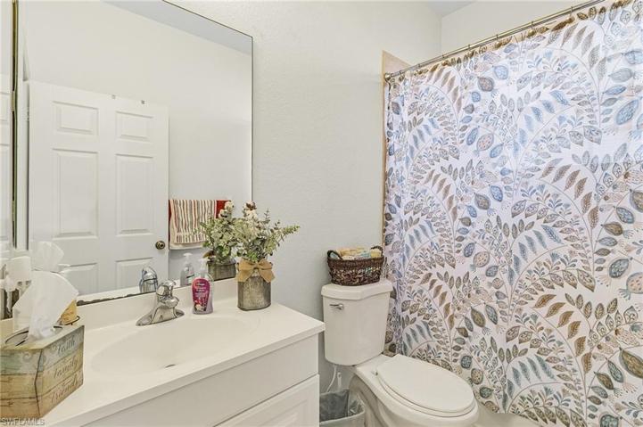1628 NE 2nd TER, CAPE CORAL FL 33909