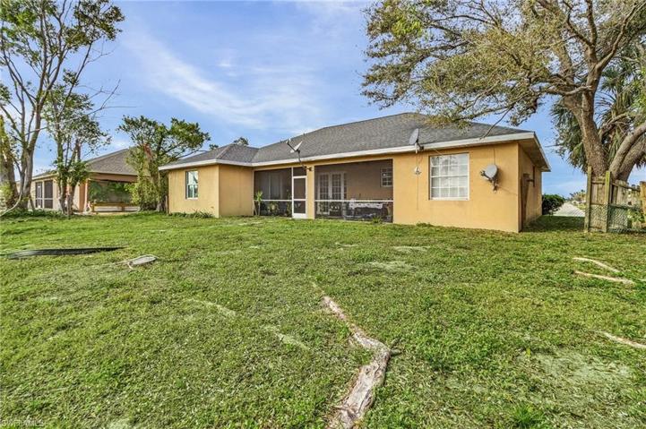 1628 NE 2nd TER, CAPE CORAL FL 33909