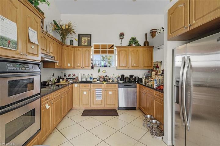 1628 NE 2nd TER, CAPE CORAL FL 33909