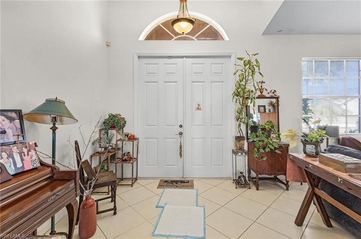 1628 NE 2nd TER, CAPE CORAL FL 33909