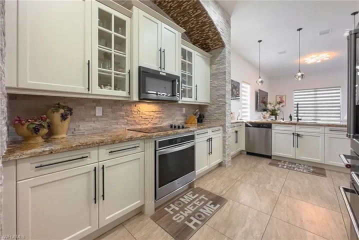 GORGEOUS ARCHED STONEWORK