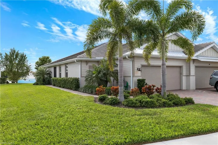 14558  Edgewater  CIR, Naples, FL 34114