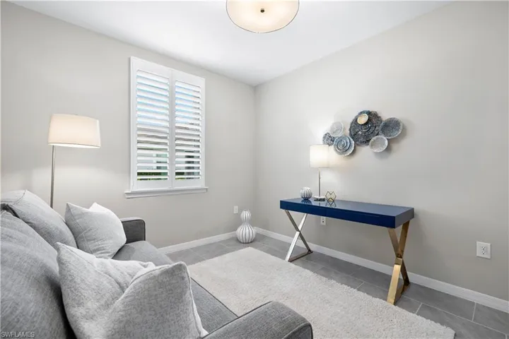 14558  Edgewater  CIR, Naples, FL 34114