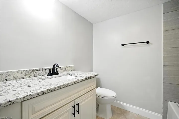 16001 Dublin Cir # 103, Fort Myers, Florida 33908