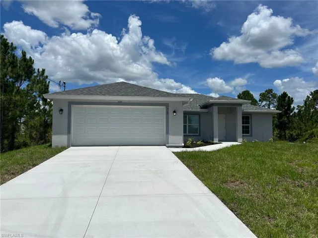 809 Knox Ave S, Lehigh Acres, Florida 33974