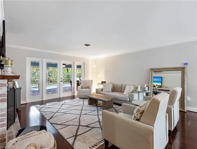 Living Room opens to Lanai