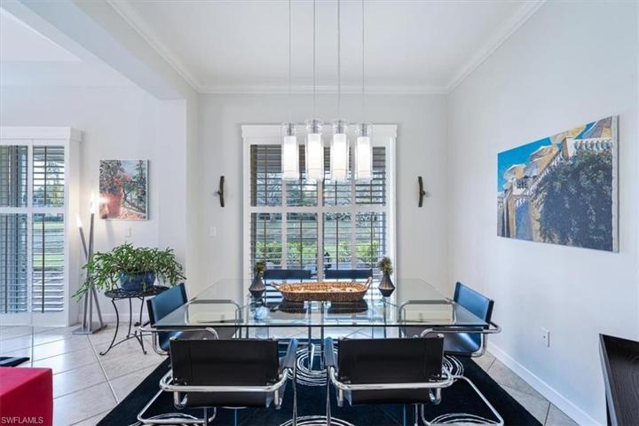 Formal Dining enjoys plenty of sunlight
