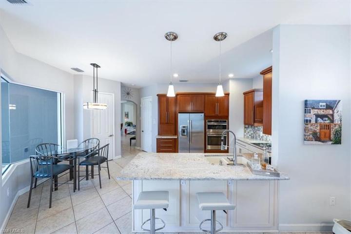 Kitchen Nook and Breakfast Bar provide ample seating