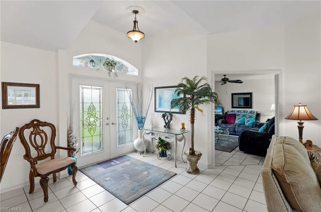 2915 39th TER, Cape Coral, FL 33914,225063099