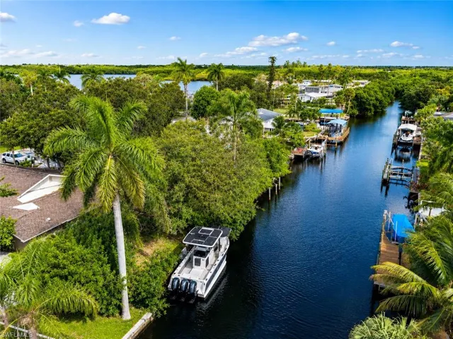209 Kingston Dr, Fort Myers, Florida 33905