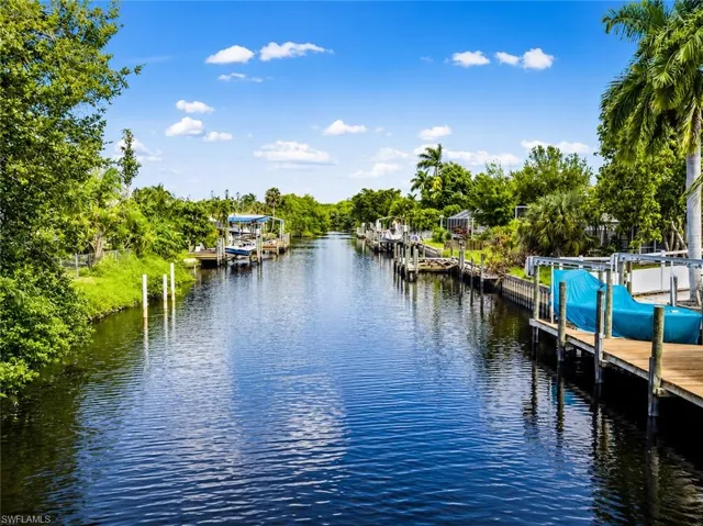209 Kingston Dr, Fort Myers, Florida 33905