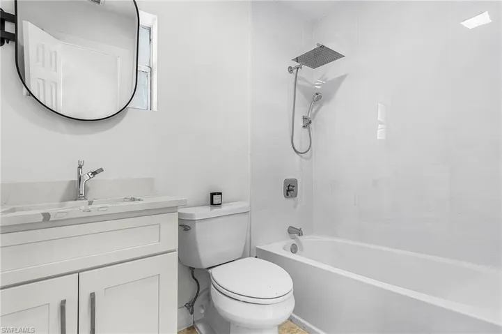 209 Kingston Dr, Fort Myers, Florida 33905