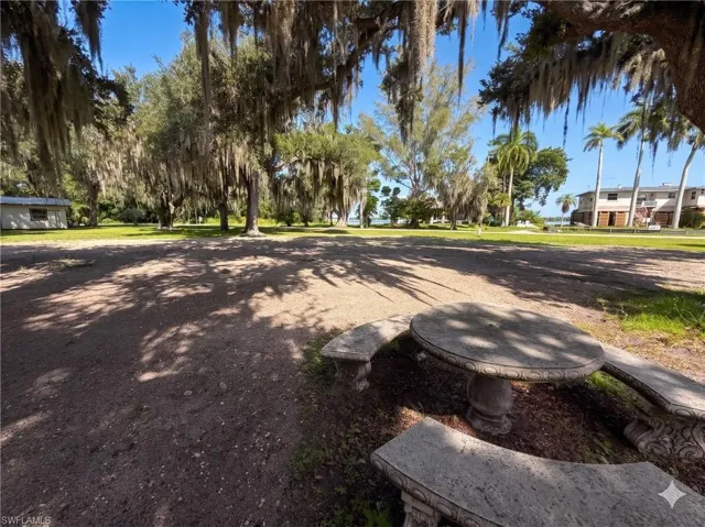 209 Kingston Dr, Fort Myers, Florida 33905