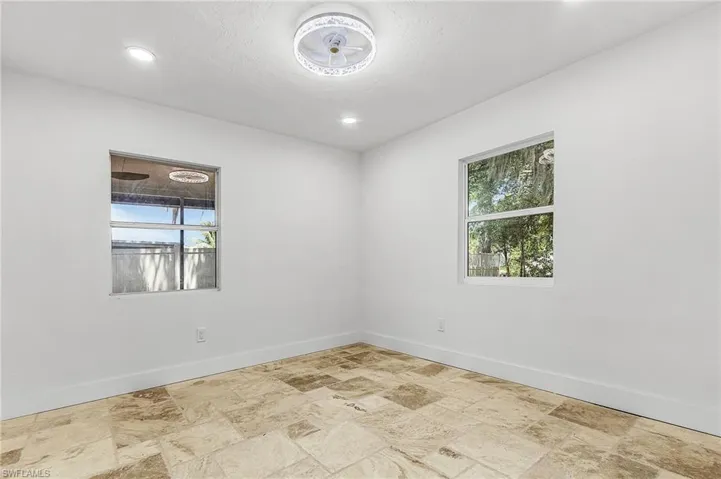 209 Kingston Dr, Fort Myers, Florida 33905