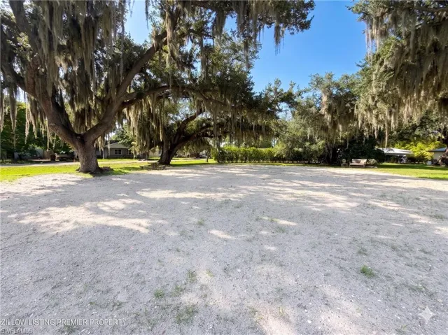 209 Kingston Dr, Fort Myers, Florida 33905