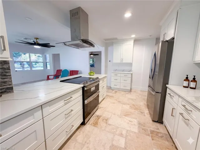 209 Kingston Dr, Fort Myers, Florida 33905