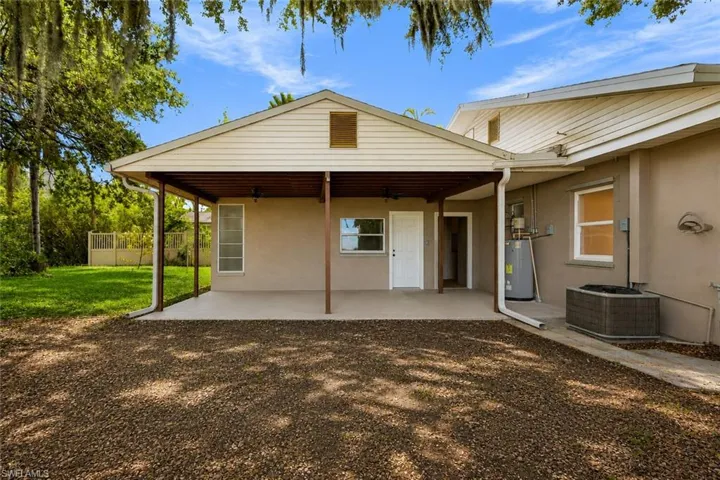 209 Kingston Dr, Fort Myers, Florida 33905
