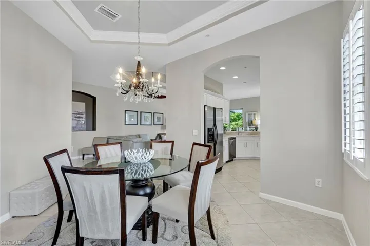 8723 Coastline Ct 202, Naples, Florida 34120