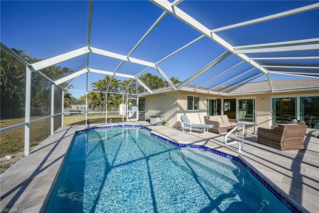 2404 16th ST, Cape Coral, FL 33990,225027078