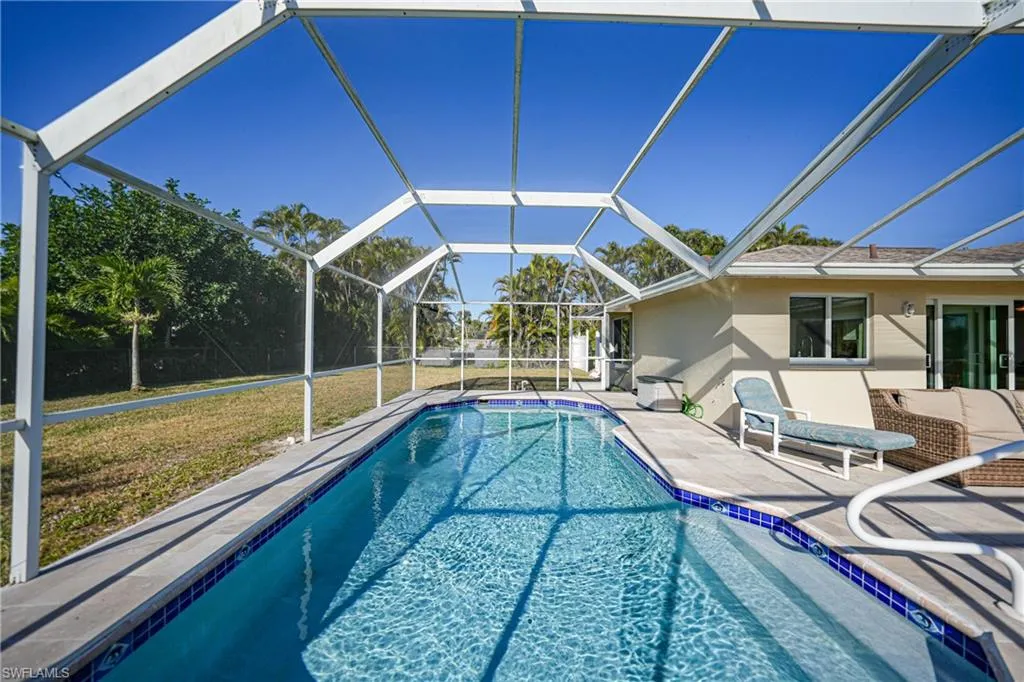 2404 16th ST, Cape Coral, FL 33990,225027078