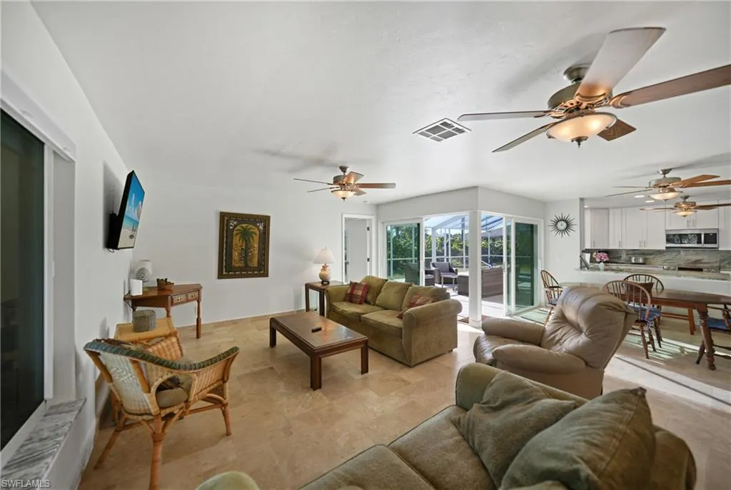 2404 16th ST, Cape Coral, FL 33990,225027078