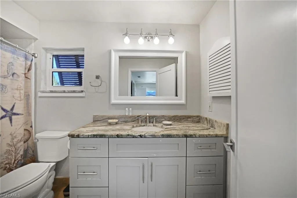 2404 16th ST, Cape Coral, FL 33990,225027078