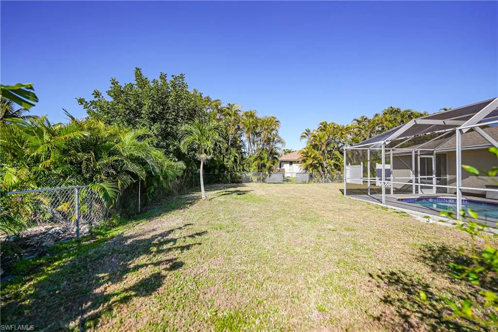 2404 16th ST, Cape Coral, FL 33990,225027078