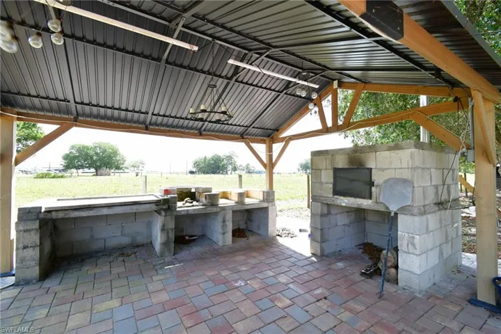 Outdoor brick oven