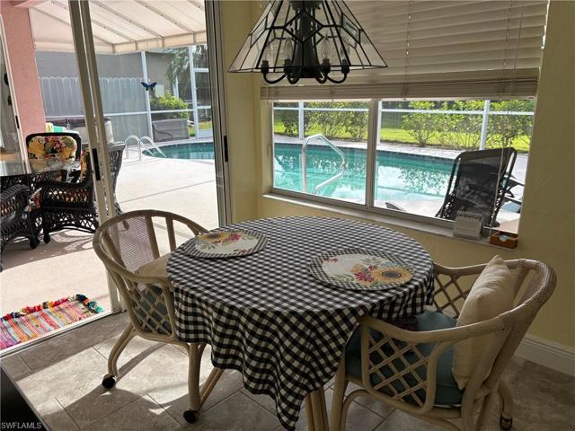 Kitchen Eating Area