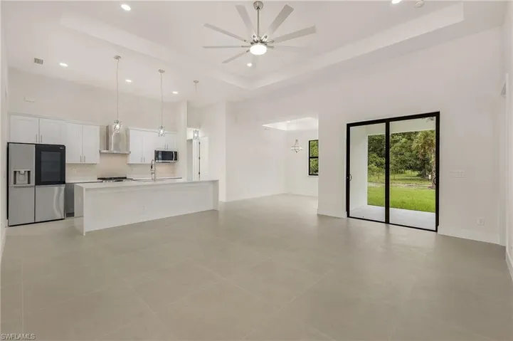 1507  Henry  AVE, Lehigh Acres, FL 33972