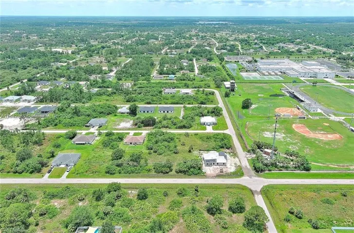 Aerial view of property and surrounding area