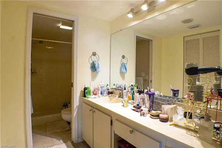 1804  Kings Lake  BLVD, Naples, FL 34112
