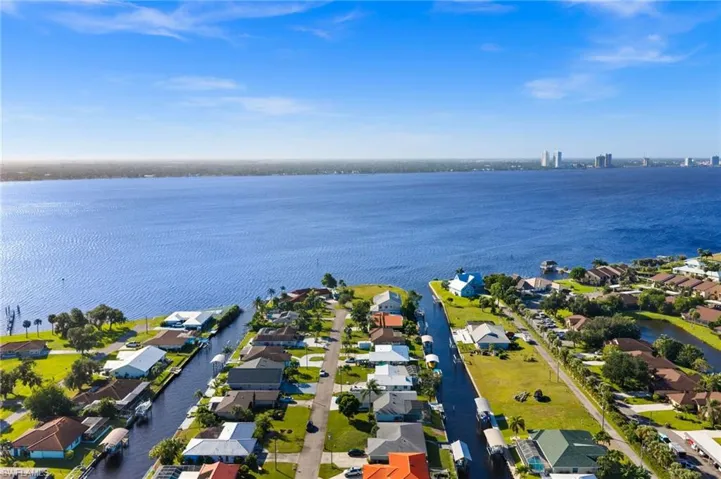 7200 Reymoor Dr, North Fort Myers, Florida 33917